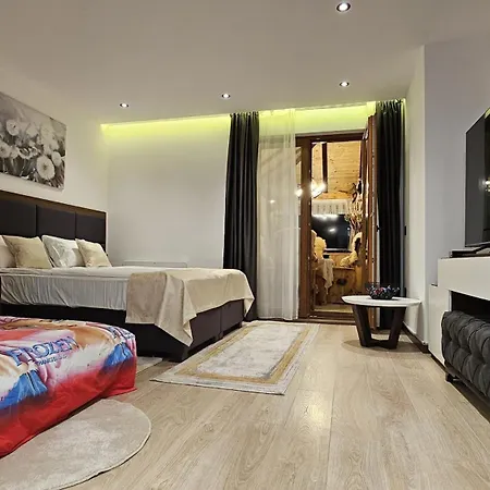Ice Dream Aparthotel